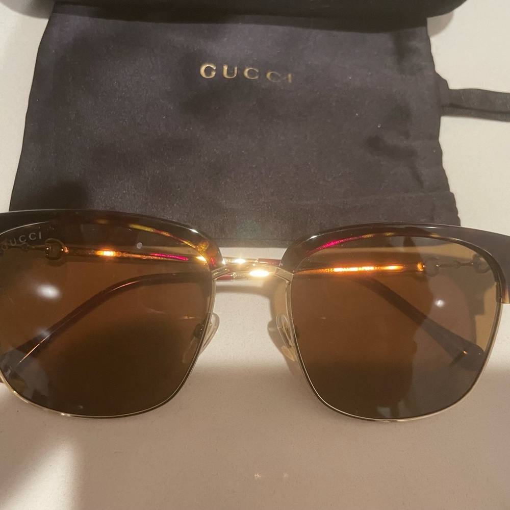 NIB GUCCI Sunglasses. Gorgeous!! Authentic Brand New
